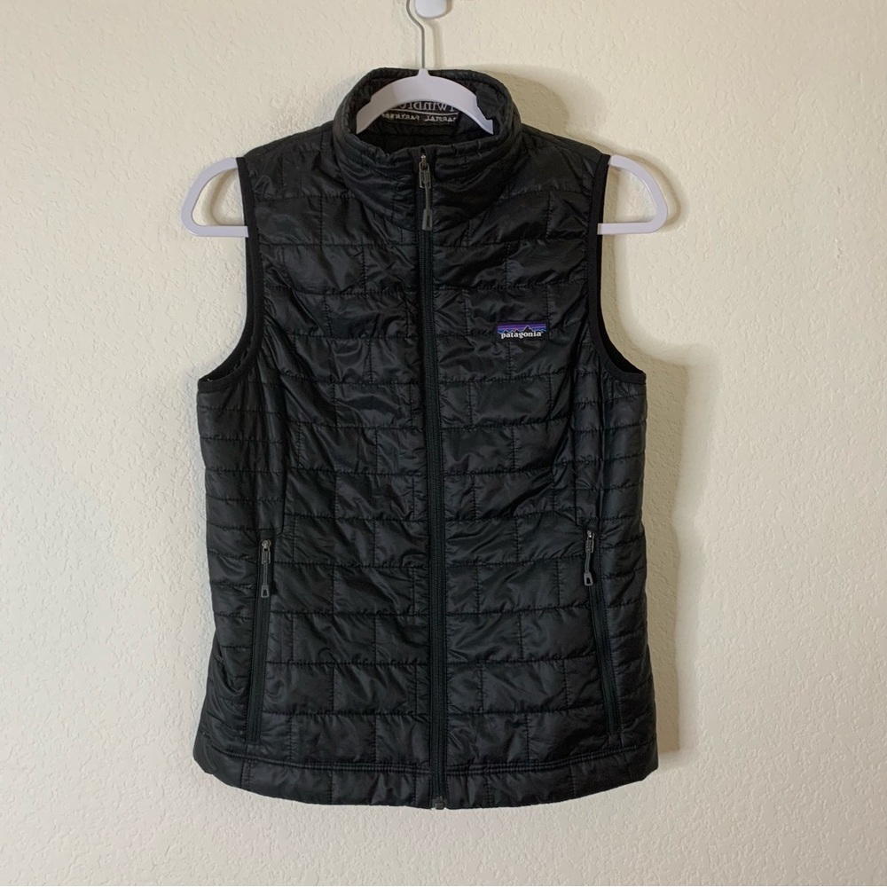 Patagonia womens black nano puff full zip vest S